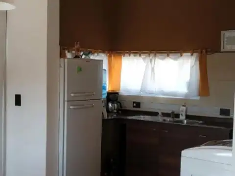 Casa 3 ambientes con 2 baños