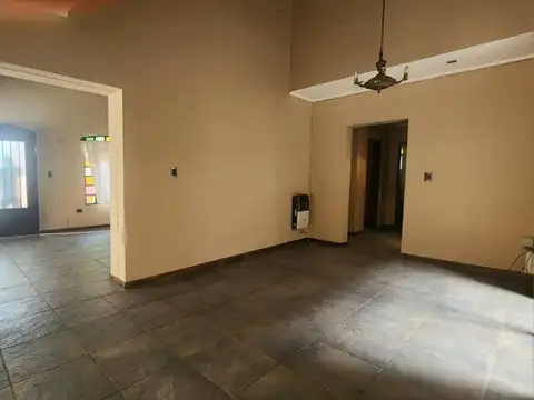 Casa 3 dormitorios en Alquiler en Ciudad cochera