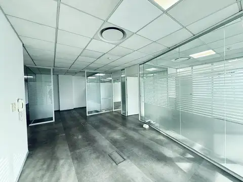 Oficina Monoambiente con 7 baños