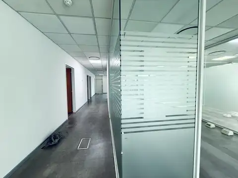 Oficina en Alquiler 24 años