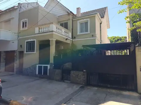 Casa en La Lucila-Vias/Maipu