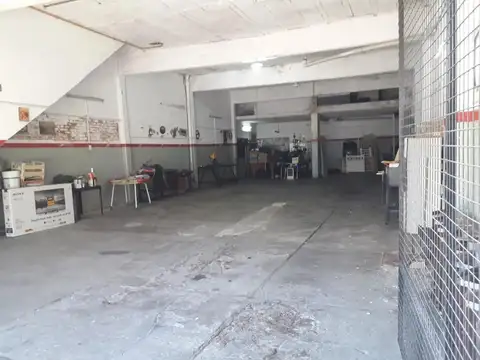 Galpon en Venta en Pompeya, USD 310.000