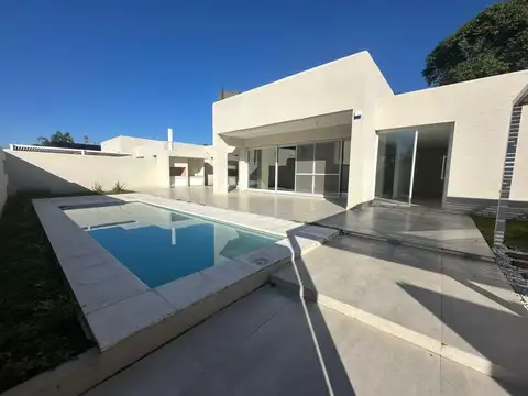 Casa en  venta de 3 dormitorios en Sant Josep Fisherton