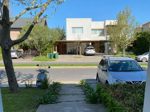 Casa en Alquiler Temporario, Barrio Privado Santa Barbara, Tigre, Gba Norte
