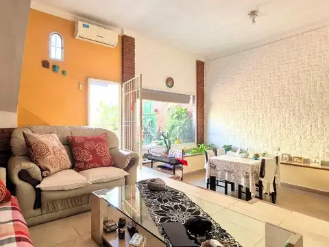 Depto Tipo Casa en Venta con 1 cocheras