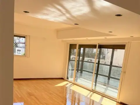 Excel S/Piso sobre O Higgins y Echevria de 4 Amb c/depc al frente c/bcon corr y 2 cocheras fijas