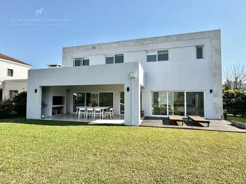 Casa en Venta de 4 dormitorios