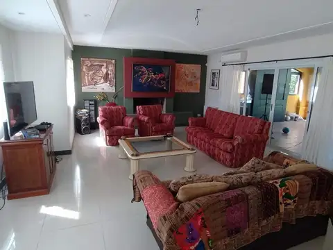 Casa en Venta al Este