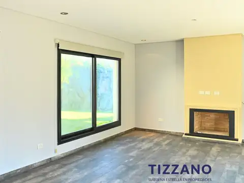 Casa 6 ambientes con 5 baños