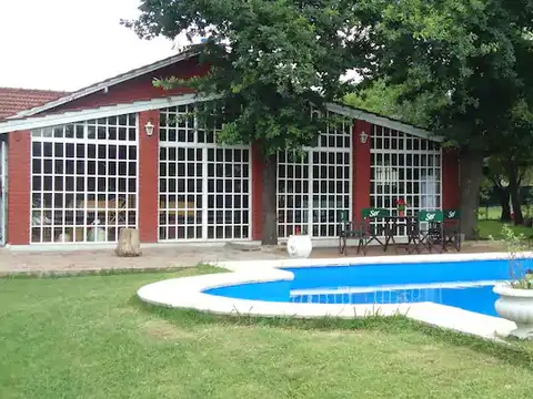 Quinta en Alquiler Temporal con 2 cocheras