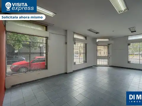 ¡Local en esquina deal para inversión o emprendimiento!