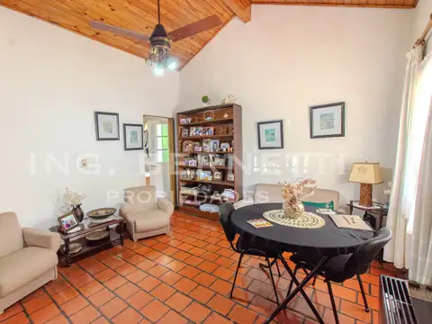 Casa 4 ambientes con 1 baño