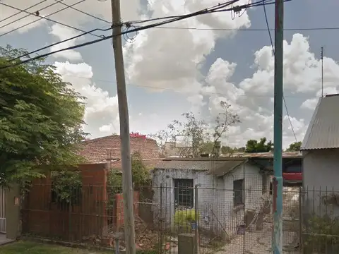 TERRENO con GALPON DE 10 X 9 EN EL FONDO