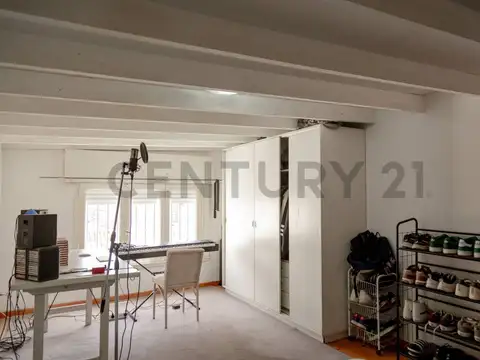 Importante Casona en Villa Elisa (7 y 48) | 3 dormitorios con cochera y piscina | USD 390.000 |