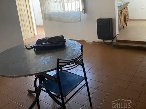 Depto Tipo Casa en Venta 70 años