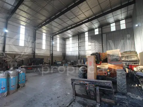 Galpon en Venta 46  mts Fondo