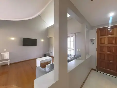 Casa 5 ambientes con 4 baños