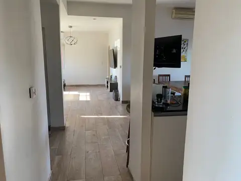 Casa en Venta con 4 cocheras