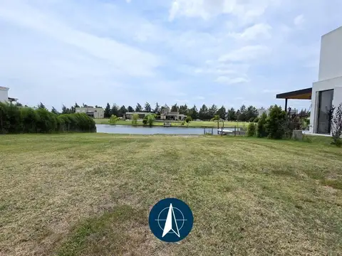 Terreno en Venta 20  mts Frente