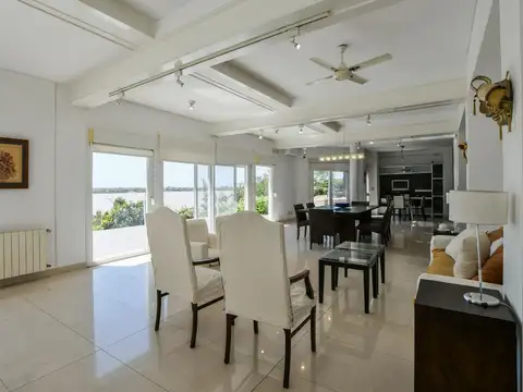 Alquiler permanente casa de 3 dormitorios sobre la Barranca Rosario