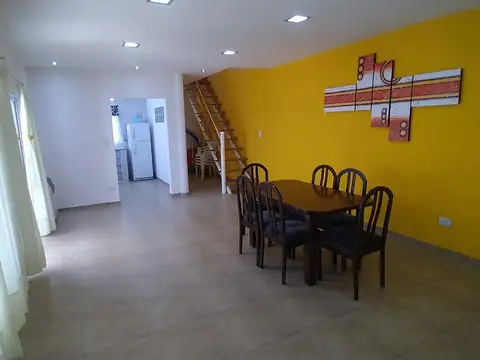 Venta casa 2 plantas de 3 dormitorios con pileta, APTO CRÉDITO en Pueblo Esther