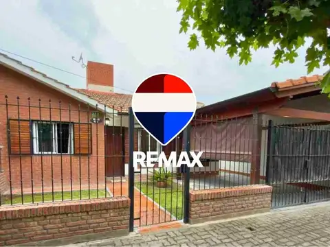 CASA 2 DORM VENTA B° SAN CARLOS APTA CREDITO