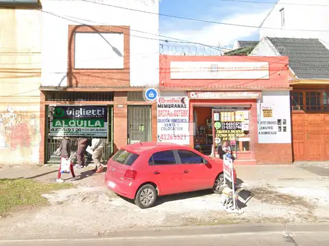 CASA + LOCAL SOBRE AVENIDA PRINCIPAL DE BERAZATEGUI U$S 150.000.-