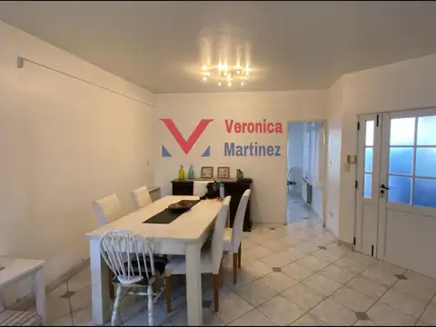 Casa 5 ambientes con 3 baños