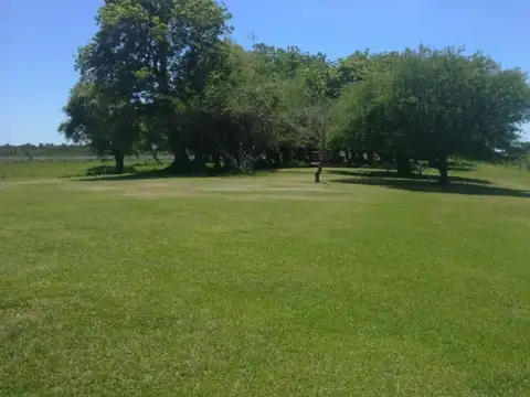 Campo en Venta con Alambrado