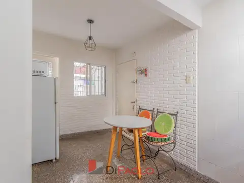 Depto Tipo Casa en Venta 40 años