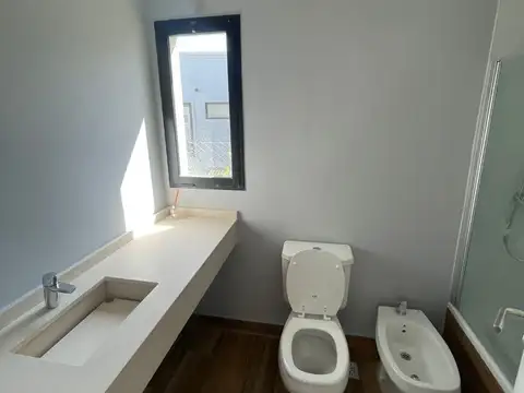 CASA PILAR DEL ESTE SANTA ELENA