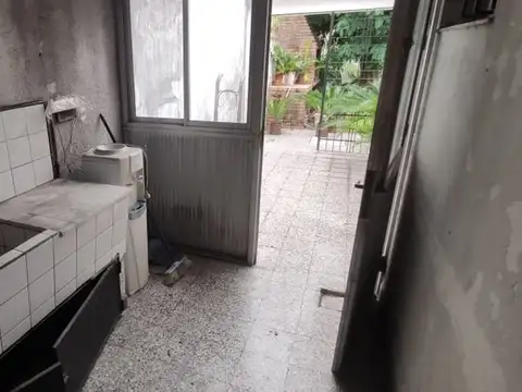 VENTA WILDE CASA 3 DORMITORIOS JARDIN