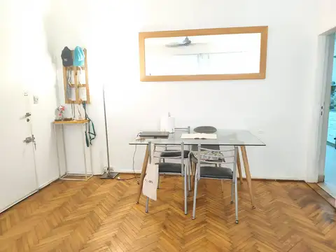 Alquiler Recoleta departamento de 3 ambientes en PB con patio