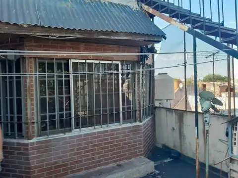 Chascomús e/ Berón de Estrada y Félix de Álzaga