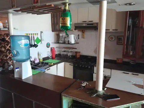 Casa 7 ambientes con 3 baños