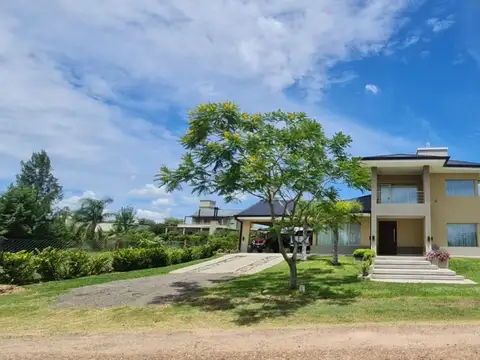 hermosa casa - barrio los bretes - Colon, Entre Rios