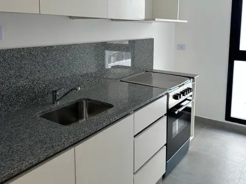 DEPARTAMETO DIVISIBLE CON BALCON Y AMENITIES.