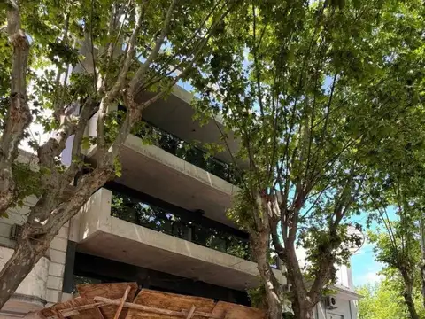 VILLA LURO POLA 200. SEMIPISO 3 AMBIENTES FRENTE BALCON .