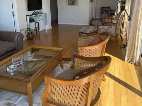 Departamento en Alquiler de 5 ambientes