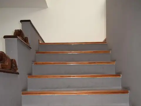 Depto Tipo Casa en Venta 40 años