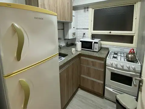 Alquiler Temporario 2026, 1 amb equipado para 3 huespedes, excelente estado. Zona Plaza Colon