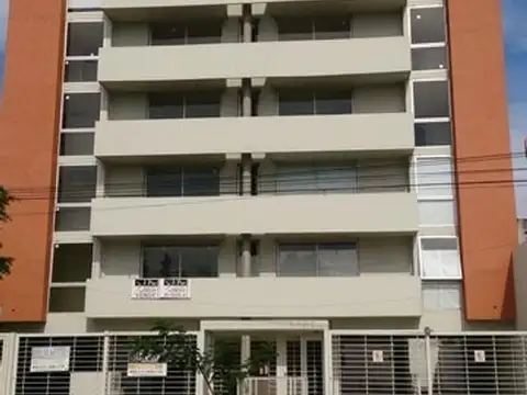 Dto. 2 amb. Fte c-balcon AAFC + Cochera Cubierta + Amerities