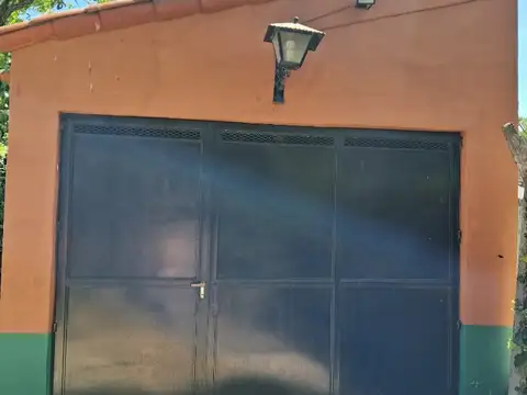 Vende Casa 4AMB c Pileta, 120mts, Grand Bourg