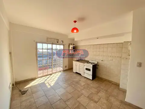 Av. Rivadavia 10600, Piso 4