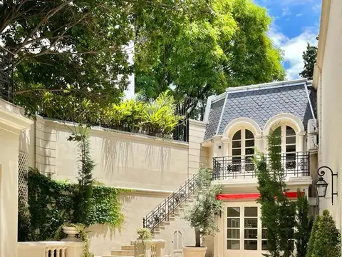 BARRIO PARQUE -UNICA CASA EST. FRANCES - PISCINA