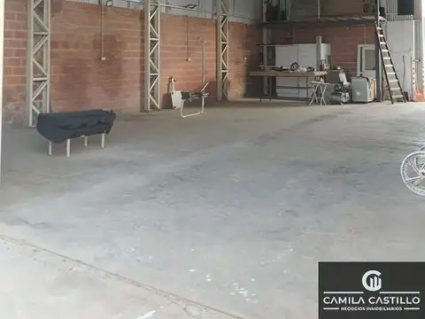 Local comercial / depósito en alquiler de 462m2 ubicado en Ituzaingó Norte