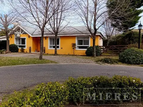 Casa en alquiler amoblado  Barrio Acacias Blancas, Ing Maschwitz
