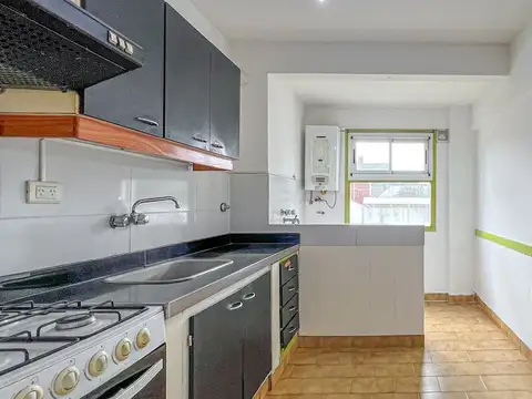 Departamento 3 ambientes muy luminoso en el puerto