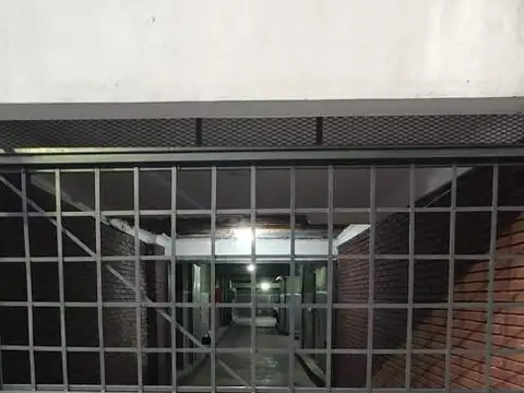 COCHERA, EXCELENTE UBICACIÓN, SOBRE AV. BELGRANO 2900