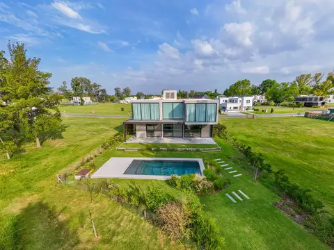 Casa a estrenar en lote interno central en Azzurra Tortugas